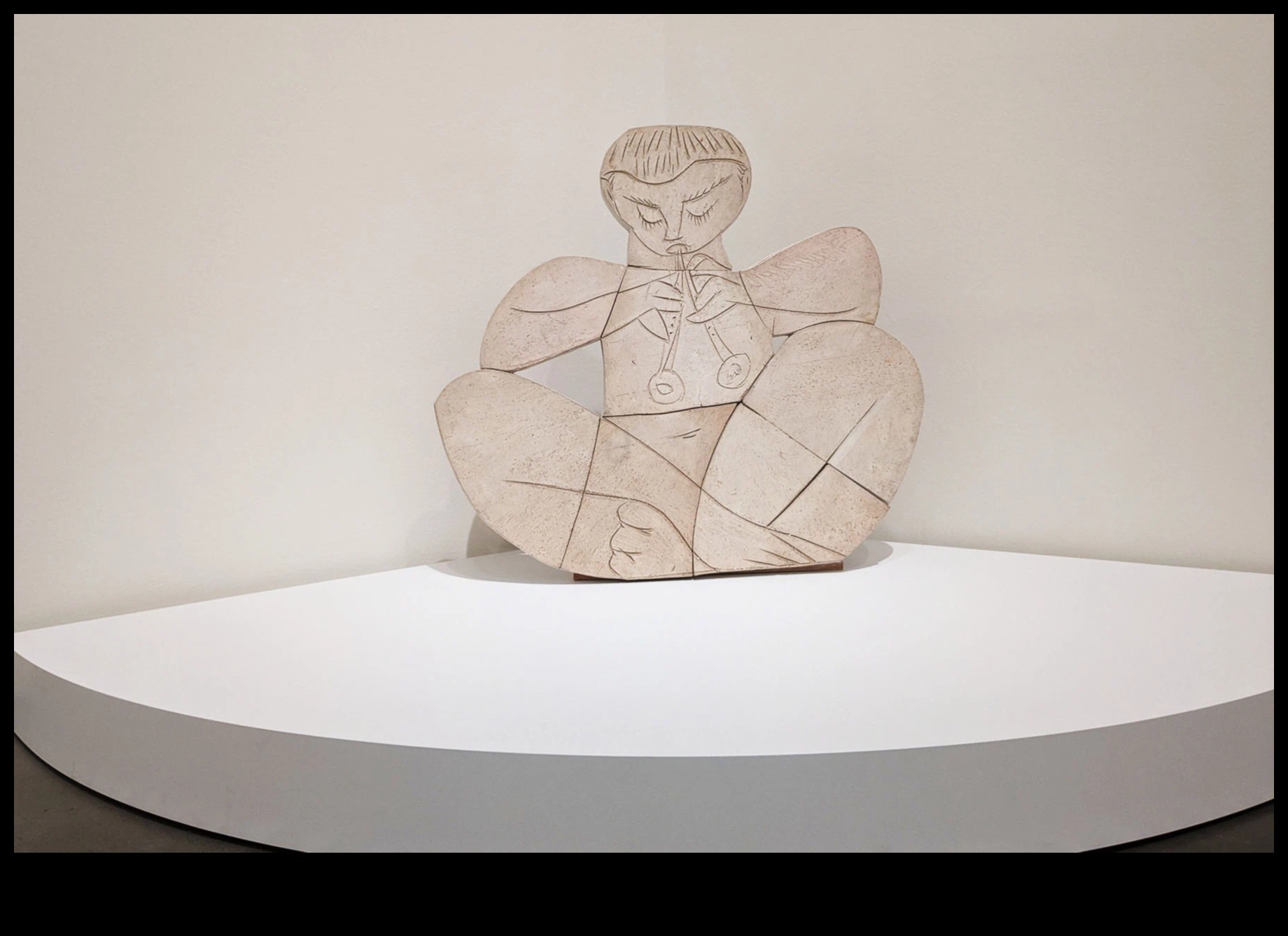 O odisee artistică O călătorie prin lumea podoabei corporale 5 Odiseea artistică: Călătorie prin lumea podoabei corporale