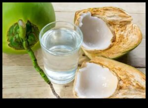 Elixire bogate în nutrienți: îmbunătățiți-vă sănătatea cu amestecuri de apă de nucă de cocos